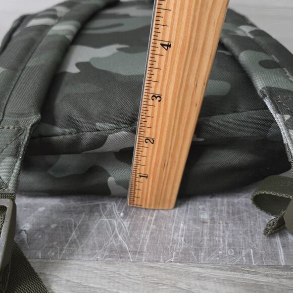 Victorias Secret Pink Camouflage Mini Backpack Buckle Strap Drawstring Green Bag - Picture 7 of 10